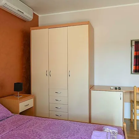 Apartament Luni