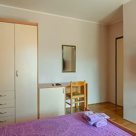 Apartament Luni
